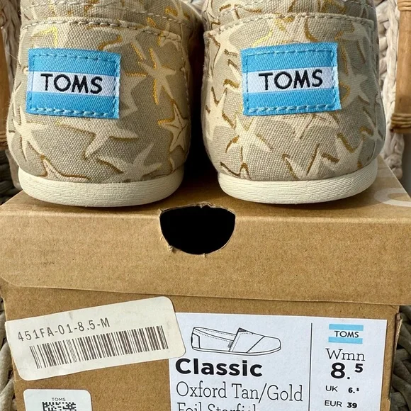NWT *RARE* TOMS Beige and Pale Yellow Starfish Slip-On Alpargata Espadrilles - Picture 4 of 7